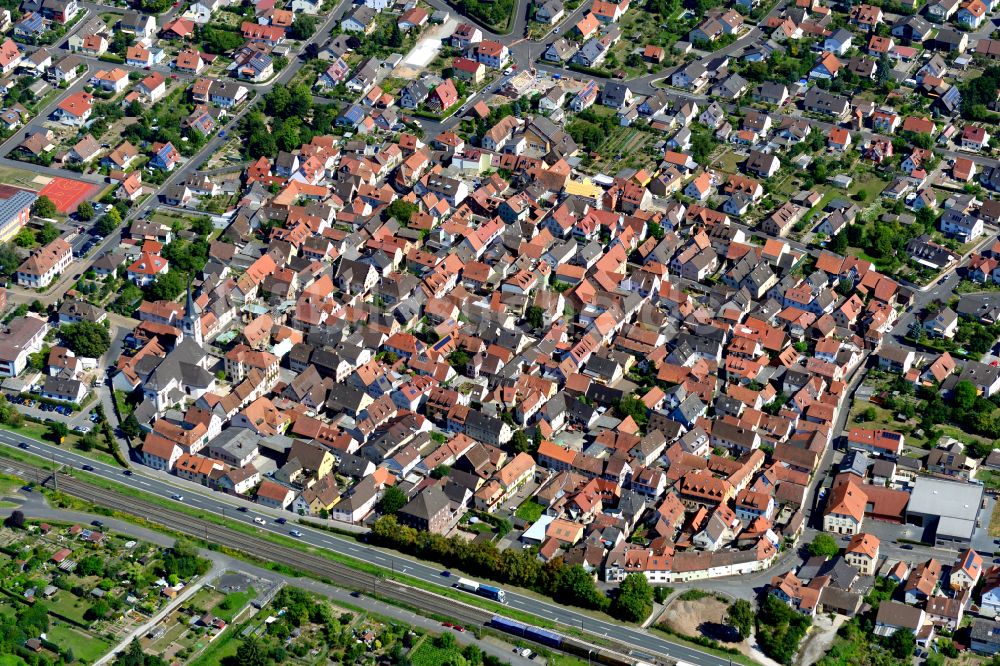 Thüngersheim von oben - Altstadtbereich und Innenstadtzentrum in Thüngersheim im Bundesland Bayern, Deutschland