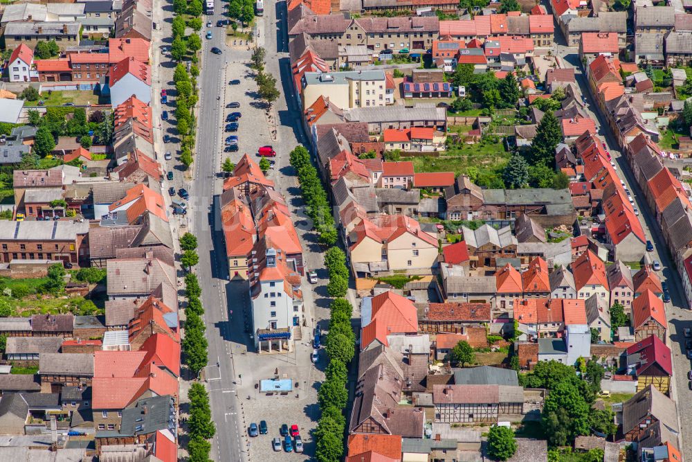 Treuenbrietzen von oben - Altstadtbereich und Innenstadtzentrum in Treuenbrietzen im Bundesland Brandenburg, Deutschland