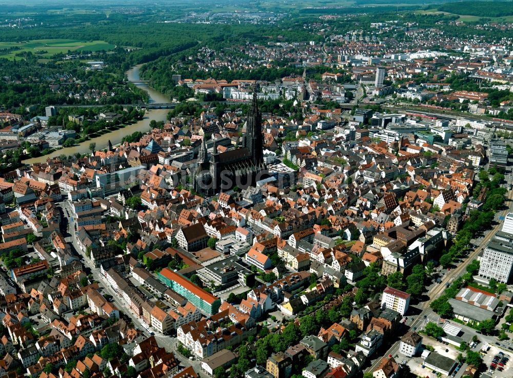 Luftaufnahme Ulm - Altstadtbereich und Innenstadtzentrum in Ulm im Bundesland Baden-Württemberg, Deutschland