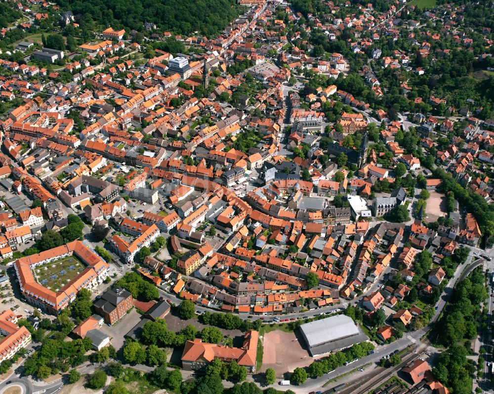 Wernigerode aus der Vogelperspektive: Altstadtbereich und Innenstadtzentrum in Wernigerode im Bundesland Sachsen-Anhalt, Deutschland