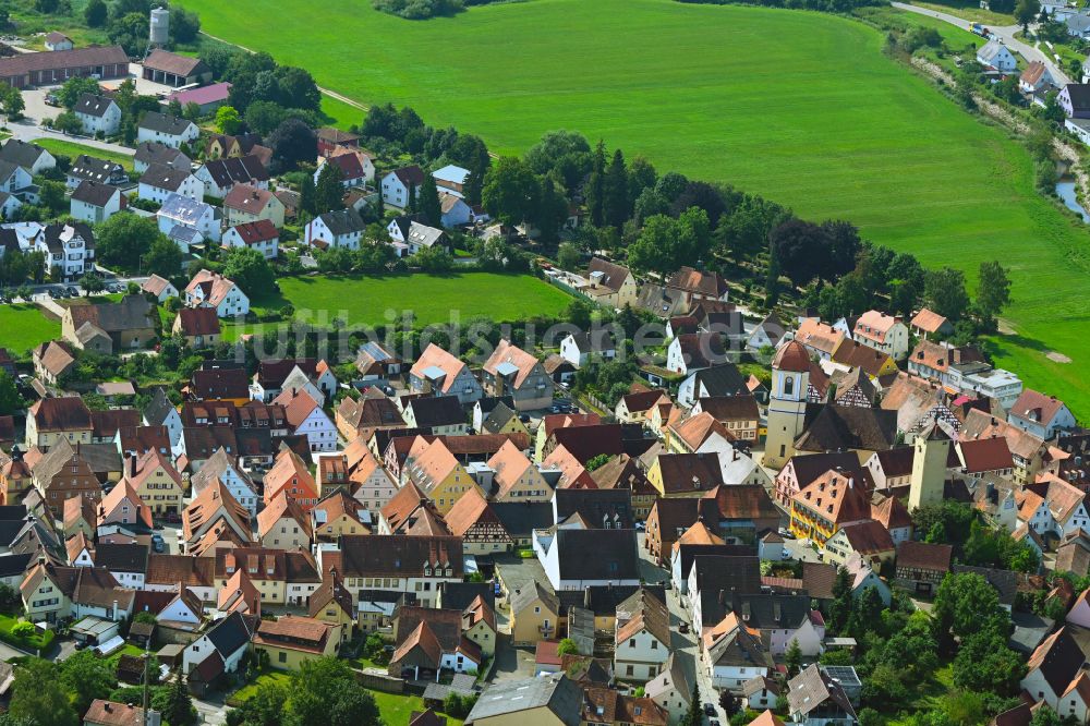 Windsbach aus der Vogelperspektive: Altstadtbereich und Innenstadtzentrum in Windsbach im Bundesland Bayern, Deutschland