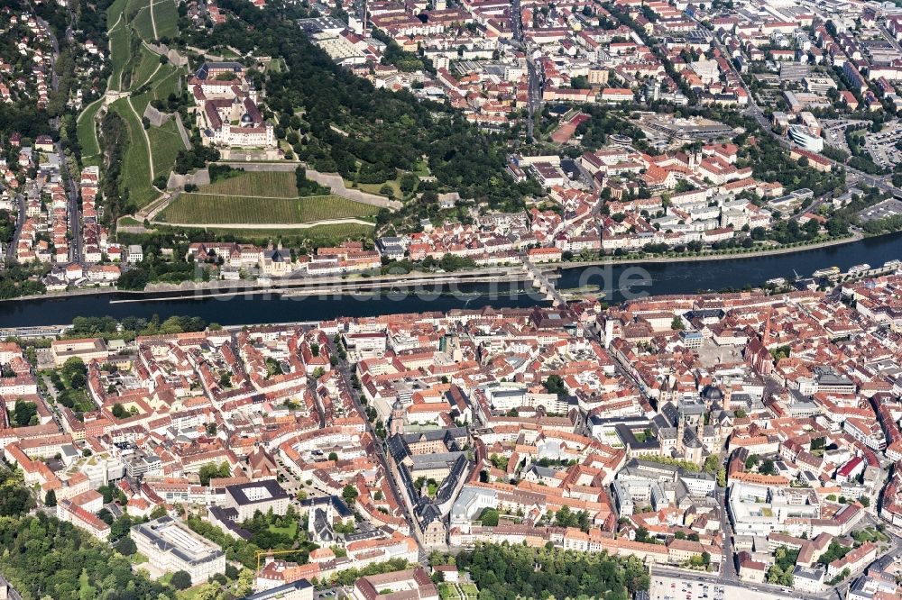 Würzburg aus der Vogelperspektive: Altstadtbereich und Innenstadtzentrum in Würzburg im Bundesland Bayern, Deutschland