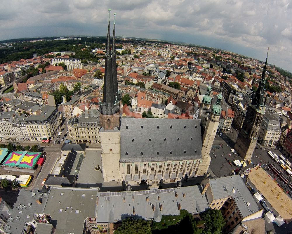 Halle Saale von oben - Altstadtbereich an der Marienkirche vor dem Roten Turm am Marktplatz im Zentrum von Halle (Saale)