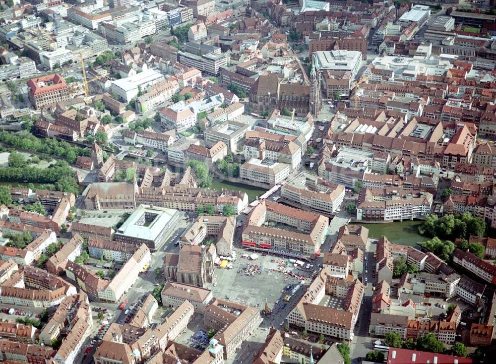 Luftaufnahme Nürnberg - Altstadtkern mit dem Stadtzentrum von Nürnberg.