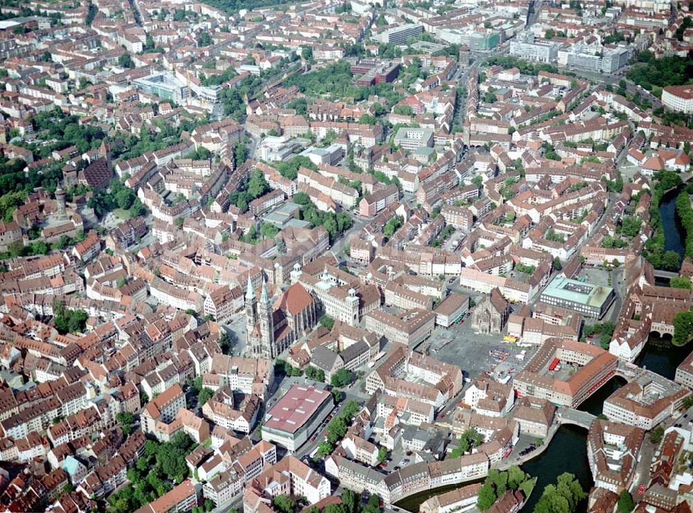 Nürnberg von oben - Altstadtkern mit dem Stadtzentrum von Nürnberg.