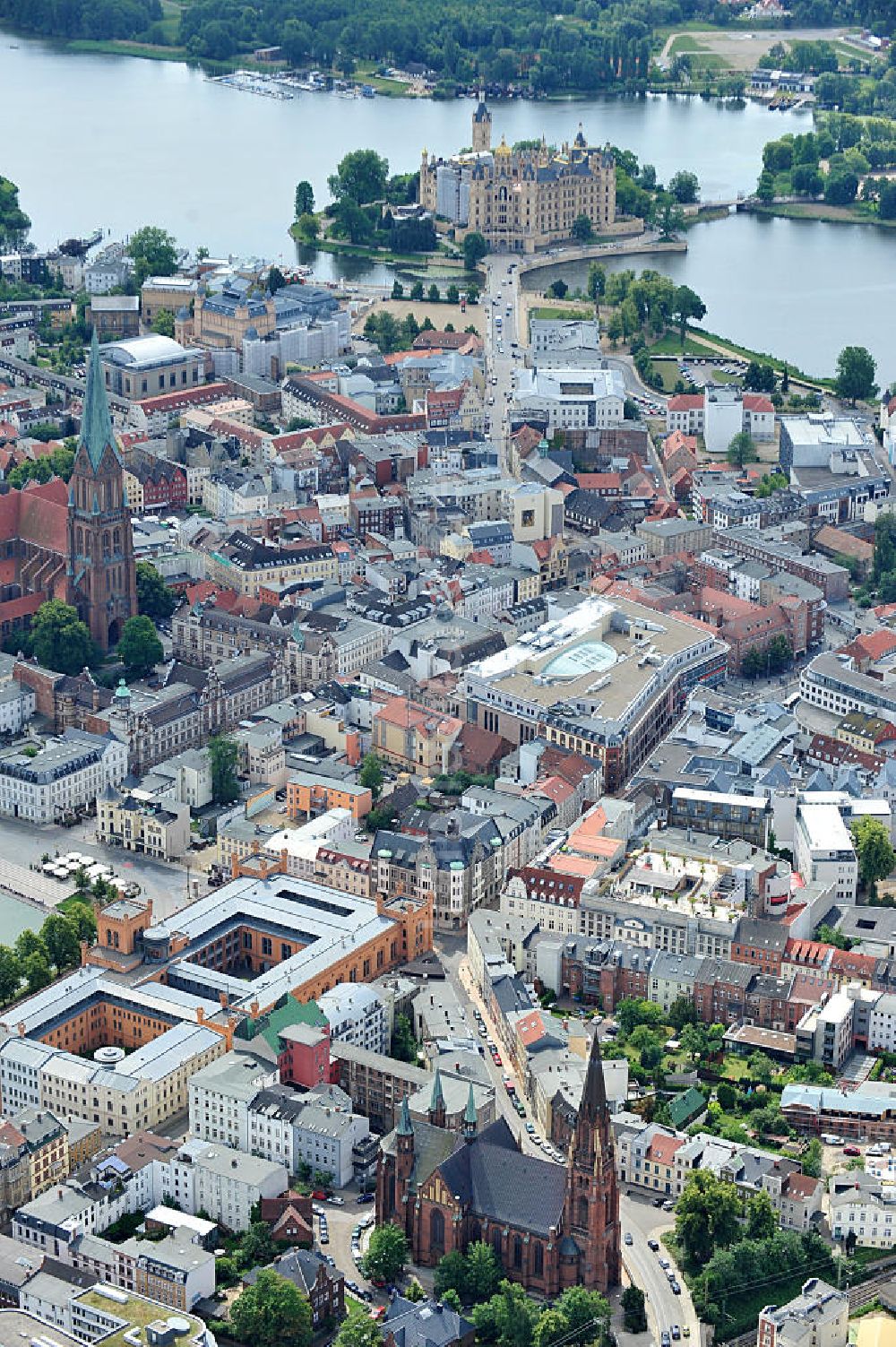 Schwerin aus der Vogelperspektive: Altstadtzentrum und die Innenstadt von Schwerin , der Landeshauptstadt von Mecklenburg - Vorpommern