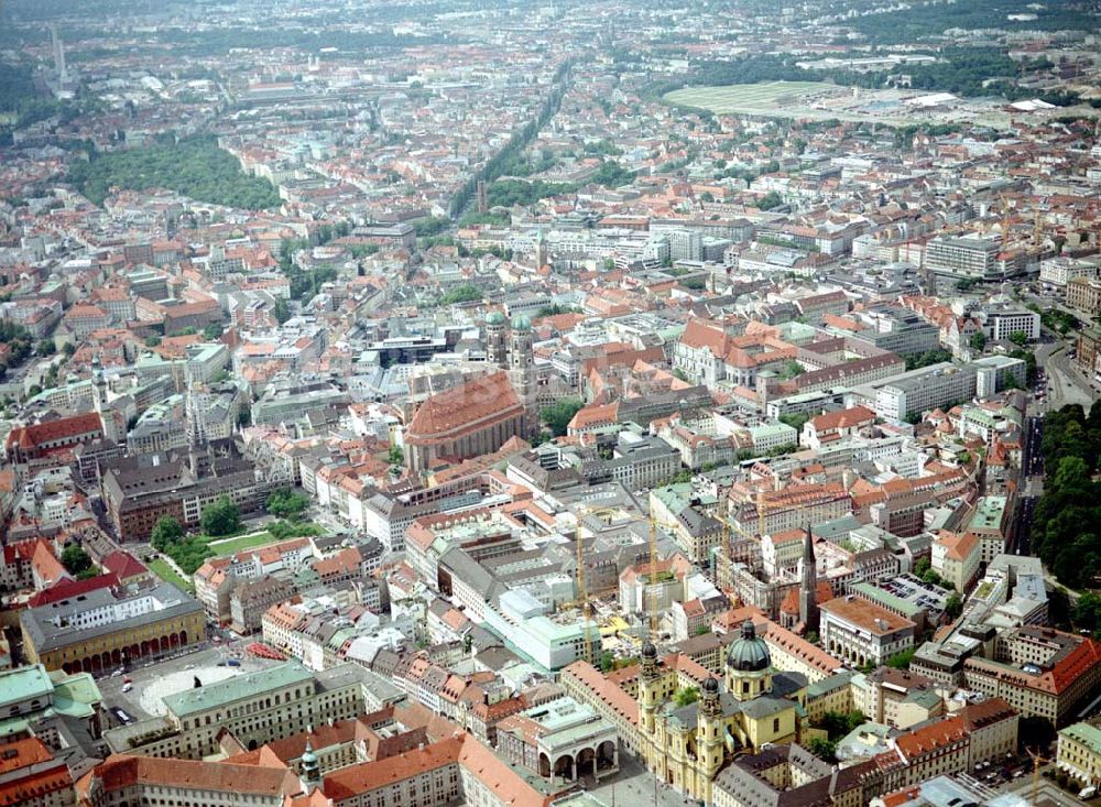 Luftaufnahme München - Altstadtzentrum von München.