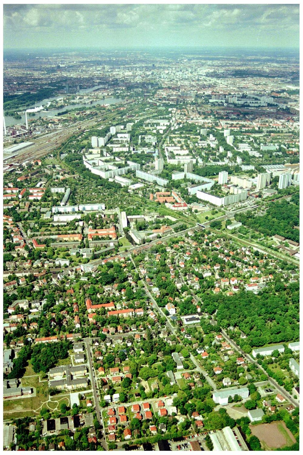 Luftbild Berlin-Karlshorst - Am alten Dorfanger