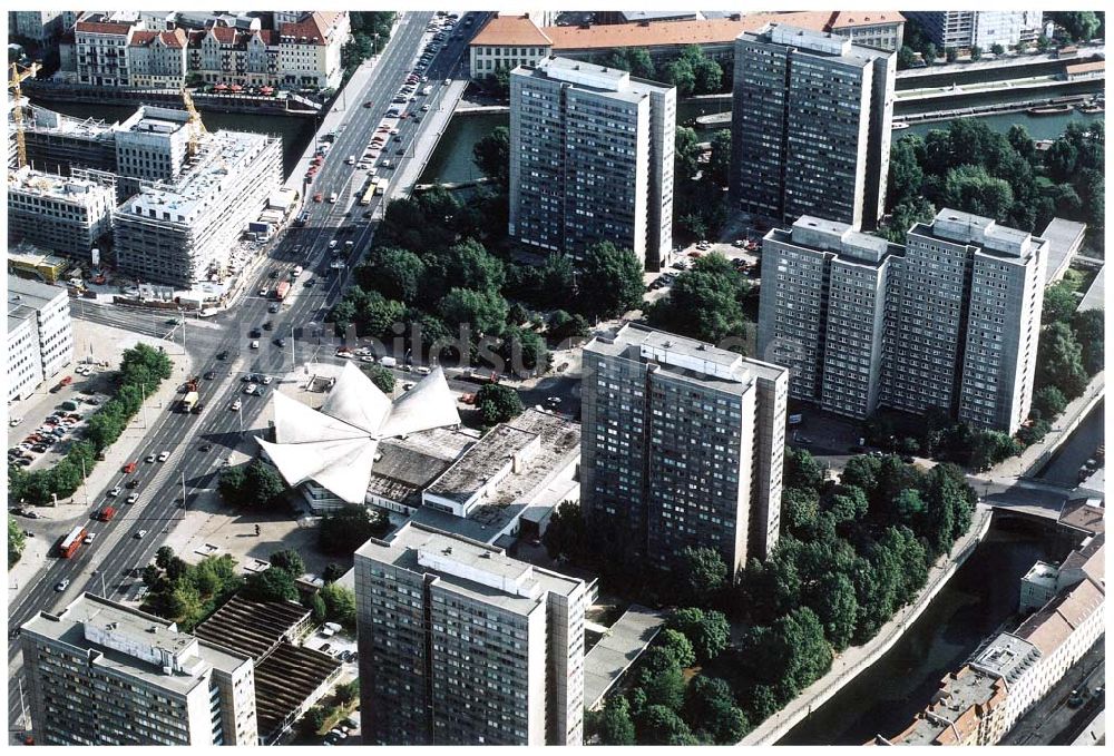 Berlin aus der Vogelperspektive: Am Spittelmarkt in Berlin-Mitte.