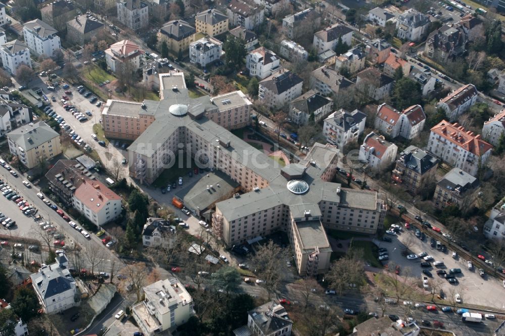 Wiesbaden aus der Vogelperspektive: American Arms Hotel in Wiesbaden im Bundesland Hessen