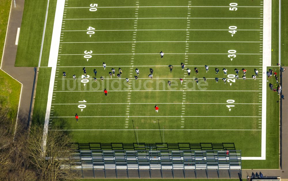 Luftaufnahme Kettwig - American Football- Platz des Fußball-Sport-Verein Kettwig e.V. in Kettwig im Bundesland Nordrhein-Westfalen, Deutschland