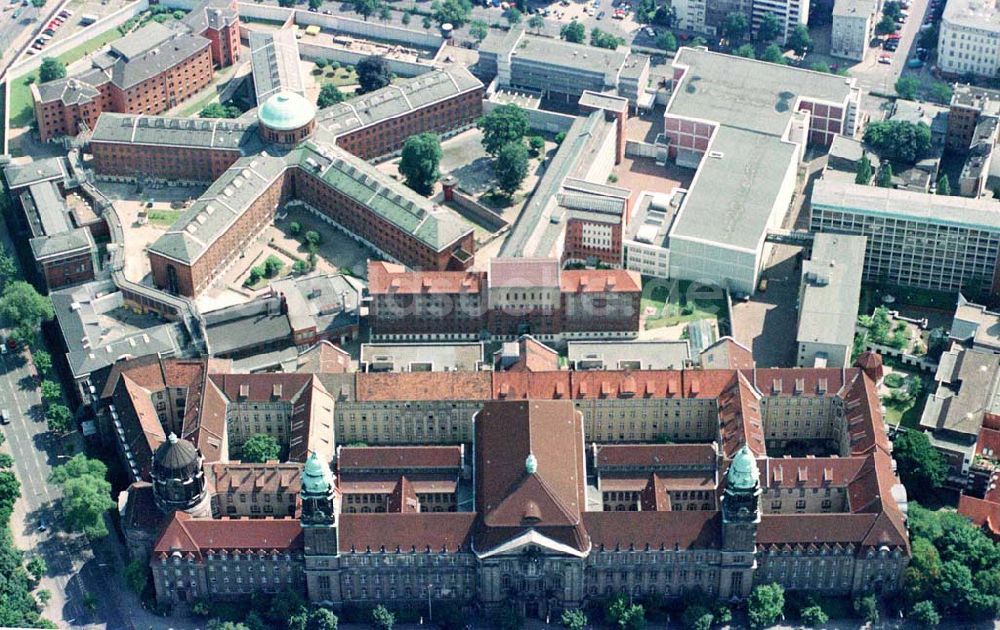 Berlin-Moabit von oben - Amtsgericht Berlin-Tiergarten mit der JVA Moabit