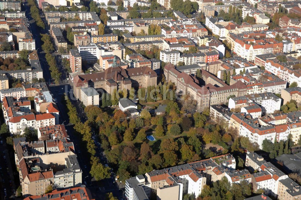 Luftaufnahme Berlin - Amtsgericht Schöneberg am Wartburgplatz in Berlin