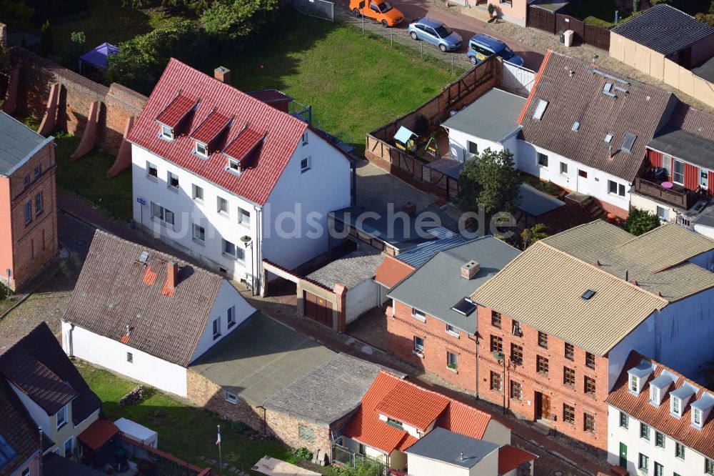 Luftbild Wolgast - An der Stadtmauer gelegenes Wohngebiet in der Innenstadt von Wolgast im Bundesland Mecklenburg-Vorpommern