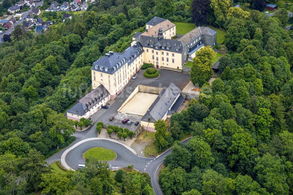 Luftaufnahme Bad Laasphe - Anlage des Schlosses Schloss Wittgenstein in Bad Laasphe im Bundesland Nordrhein-Westfalen, Deutschland