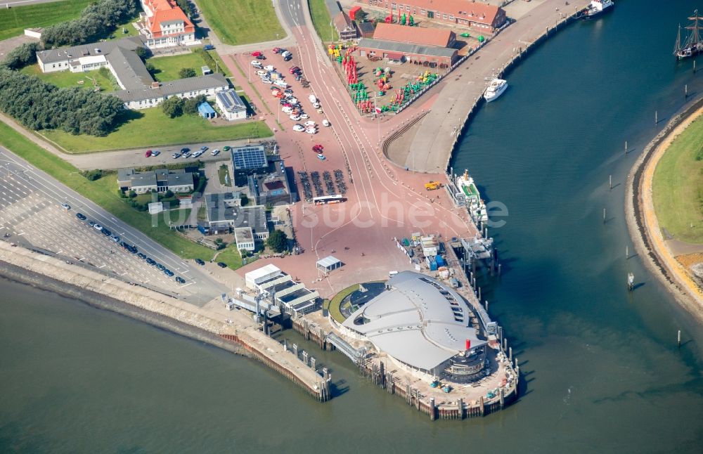 Luftbild Norderney - Anleger der Fähre in Norderney im Bundesland Niedersachsen, Deutschland