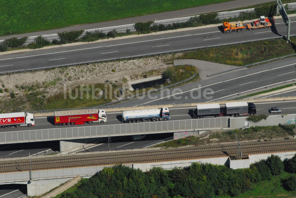 Luftbild MÜNCHEN - Anschlussstelle Autobahn A99 im Münchener Stadtteil Allach