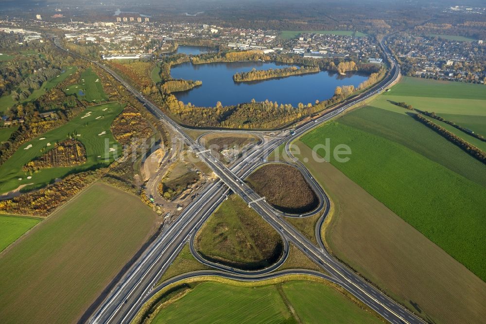 Luftbild Duisburg - Anschlußstelle der Bundesautobahn A59 und der Bundesstraße B288 bei Duisburg im Ruhrgebiet in Nordrhein-Westfalen.