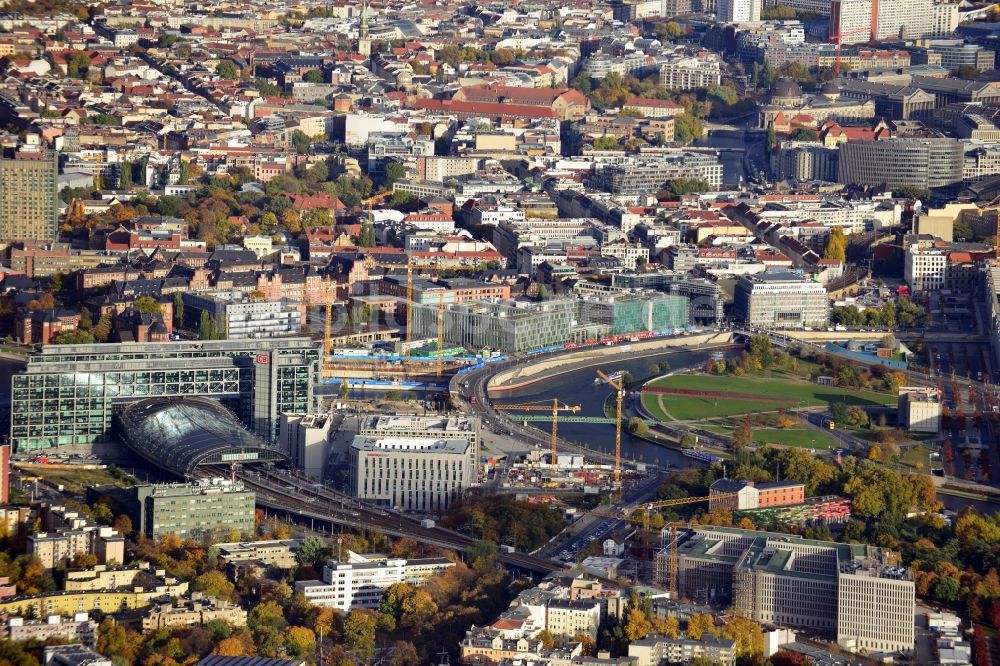 Berlin von oben - Ansicht auf das Areal um den Hauptbahnhof Berlin im Bezirk Mitte