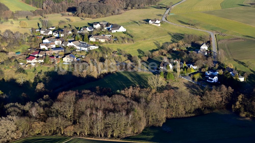 Luftaufnahme Hennef (Sieg) - Ansicht des Dorfes Meisenbach im Bundesland Nordrhein-Westfalen, Deutschland