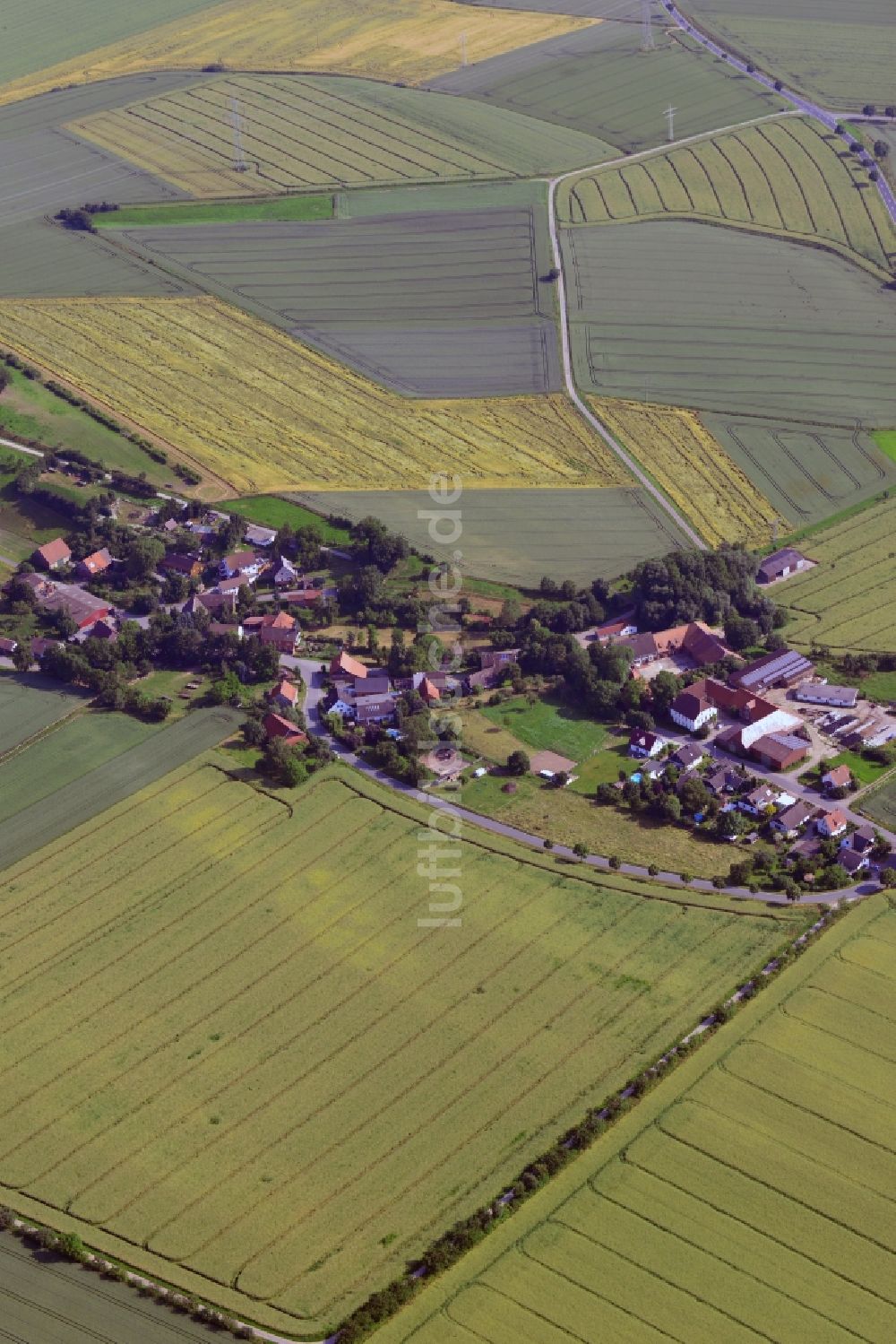 Luftaufnahme Wegensen - Ansicht des Ortsteils Wegensen der Gemeinde Halle im Landkreis Holzminden im Bundesland Niedersachsen