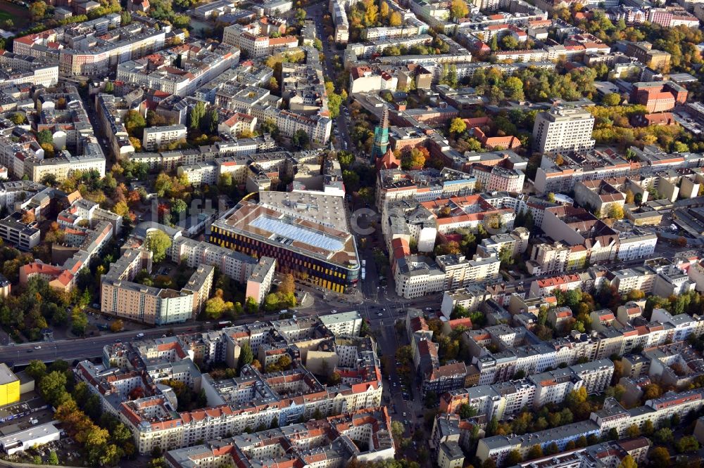 Luftbild Berlin - Ansicht auf Wohngebiete und Gewerbeflächen des Ortsteils Moabit entlang der Birkenstraße in Berlin - Mitte