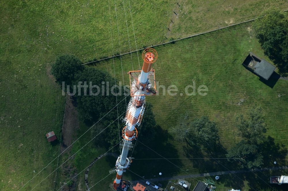 Lingen (Ems) aus der Vogelperspektive: Antennen- Sendeturm und Funkmast des Norddeutscher Rundfunk in Lingen (Ems) im Bundesland Niedersachsen