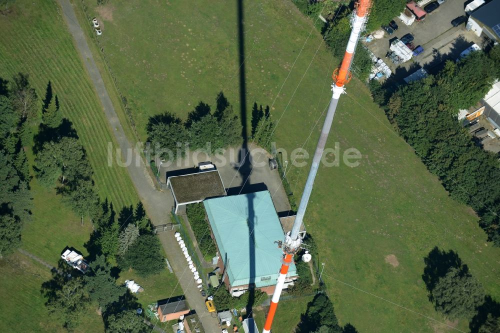 Lingen (Ems) aus der Vogelperspektive: Antennen- Sendeturm und Funkmast des Norddeutscher Rundfunk in Lingen (Ems) im Bundesland Niedersachsen