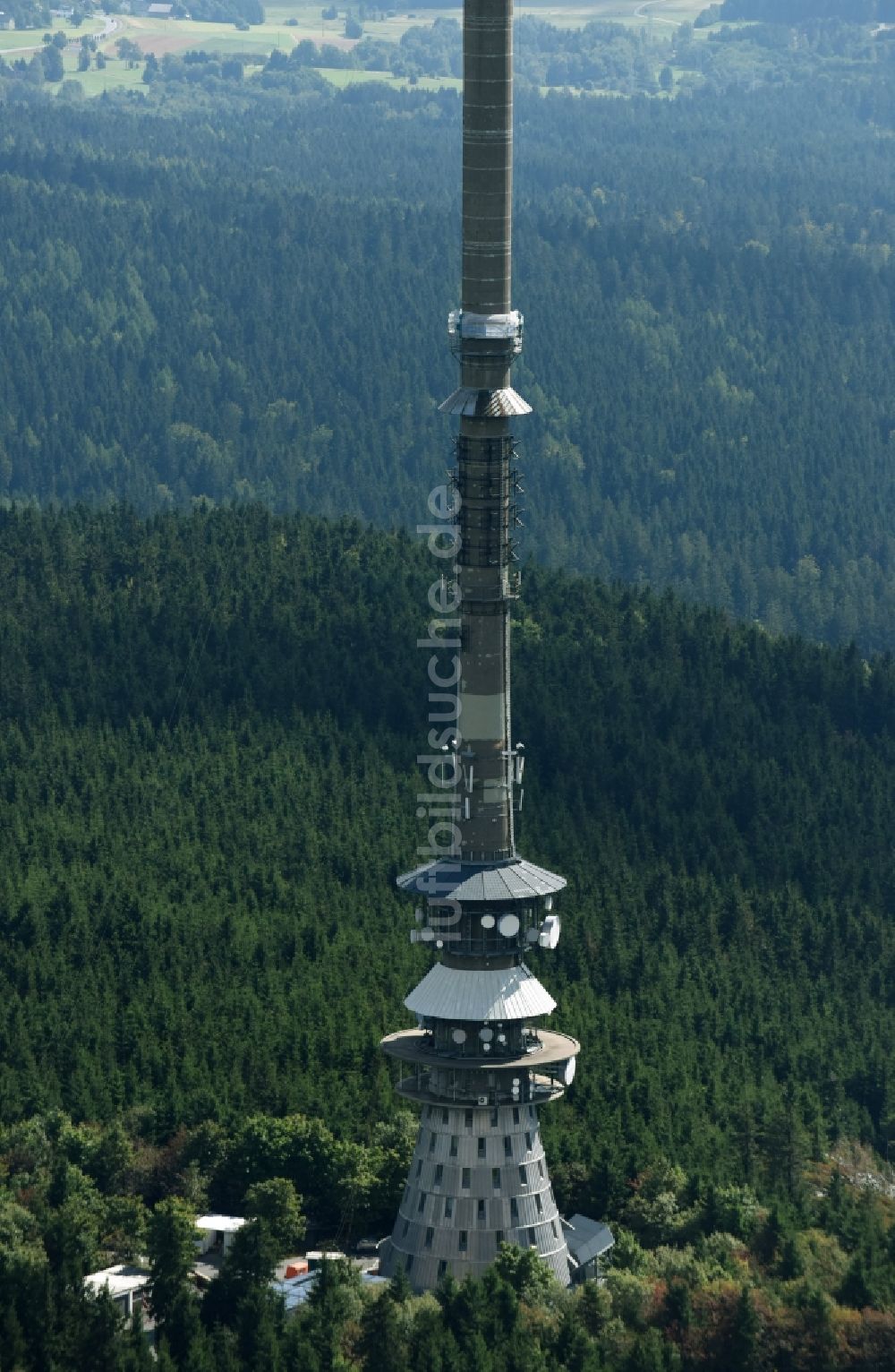 Bischofsgrün von oben - Antennen- Sendeturm und Funkmast Sender Ochsenkopf in Bischofsgrün im Bundesland Bayern