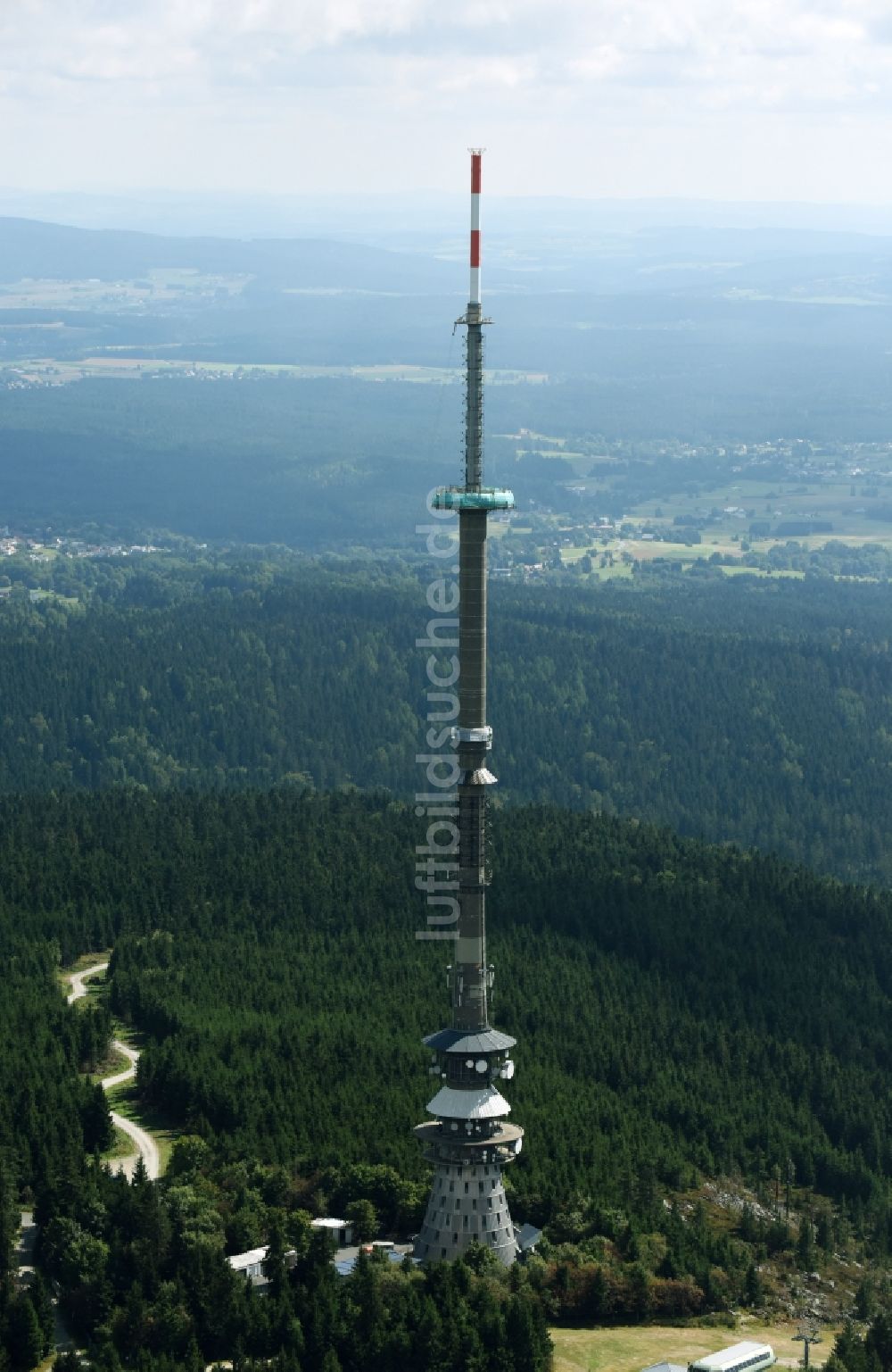 Bischofsgrün aus der Vogelperspektive: Antennen- Sendeturm und Funkmast Sender Ochsenkopf in Bischofsgrün im Bundesland Bayern