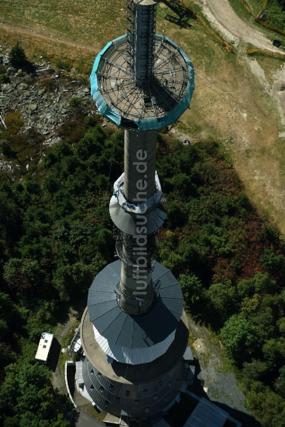 Luftaufnahme Bischofsgrün - Antennen- Sendeturm und Funkmast Sender Ochsenkopf in Bischofsgrün im Bundesland Bayern