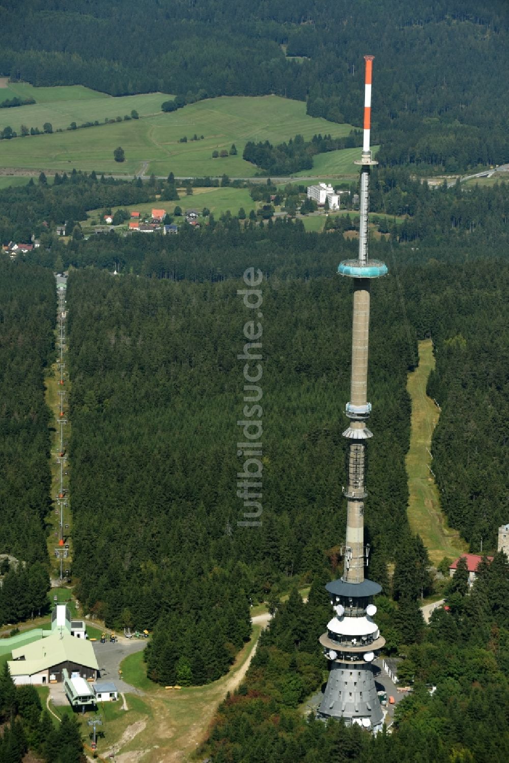 Luftaufnahme Bischofsgrün - Antennen- Sendeturm und Funkmast Sender Ochsenkopf in Bischofsgrün im Bundesland Bayern