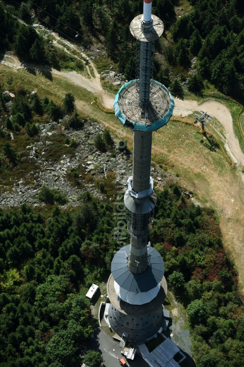 Bischofsgrün von oben - Antennen- Sendeturm und Funkmast Sender Ochsenkopf in Bischofsgrün im Bundesland Bayern