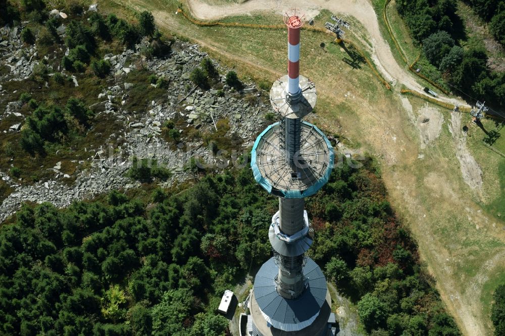 Bischofsgrün aus der Vogelperspektive: Antennen- Sendeturm und Funkmast Sender Ochsenkopf in Bischofsgrün im Bundesland Bayern