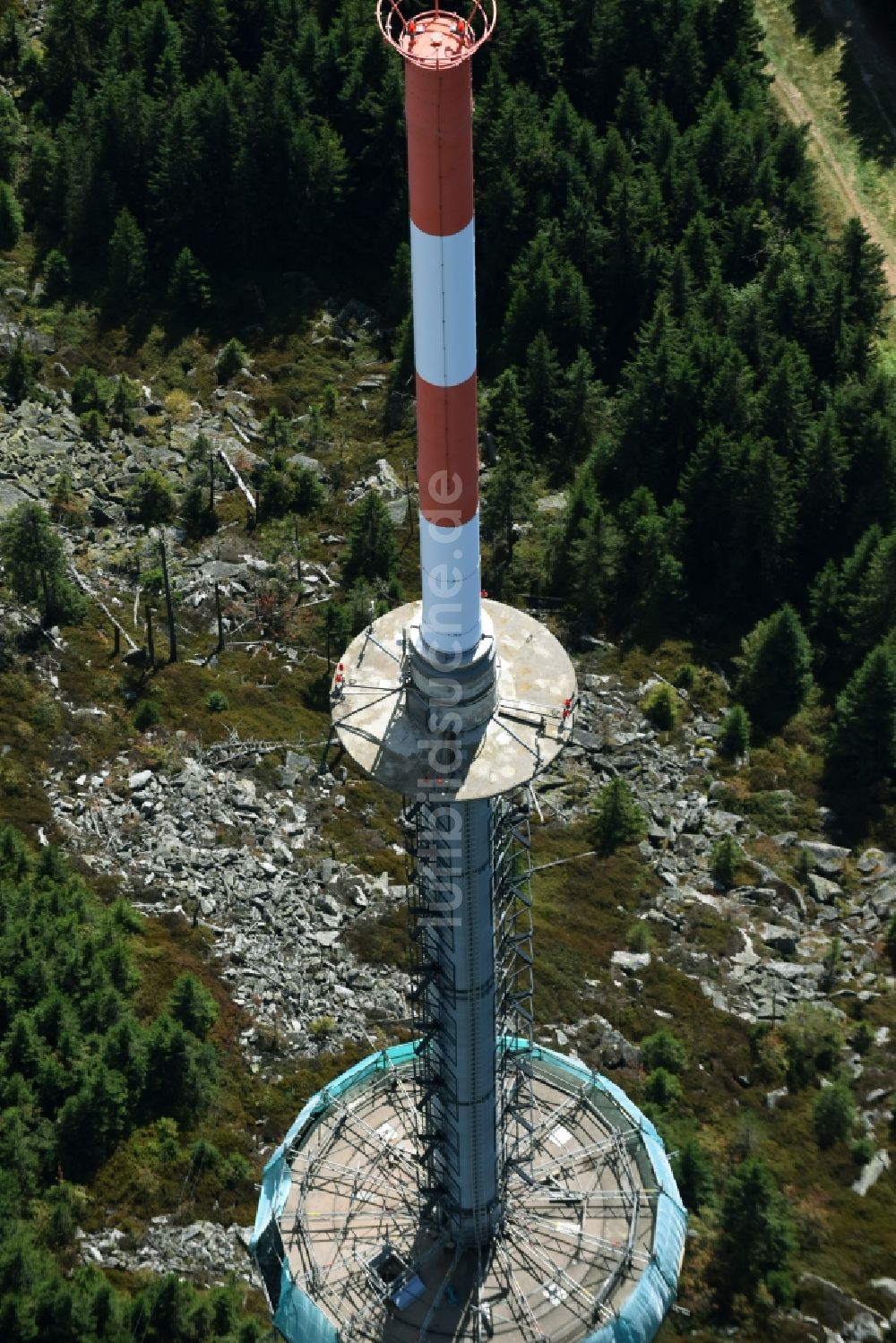 Bischofsgrün aus der Vogelperspektive: Antennen- Sendeturm und Funkmast Sender Ochsenkopf in Bischofsgrün im Bundesland Bayern