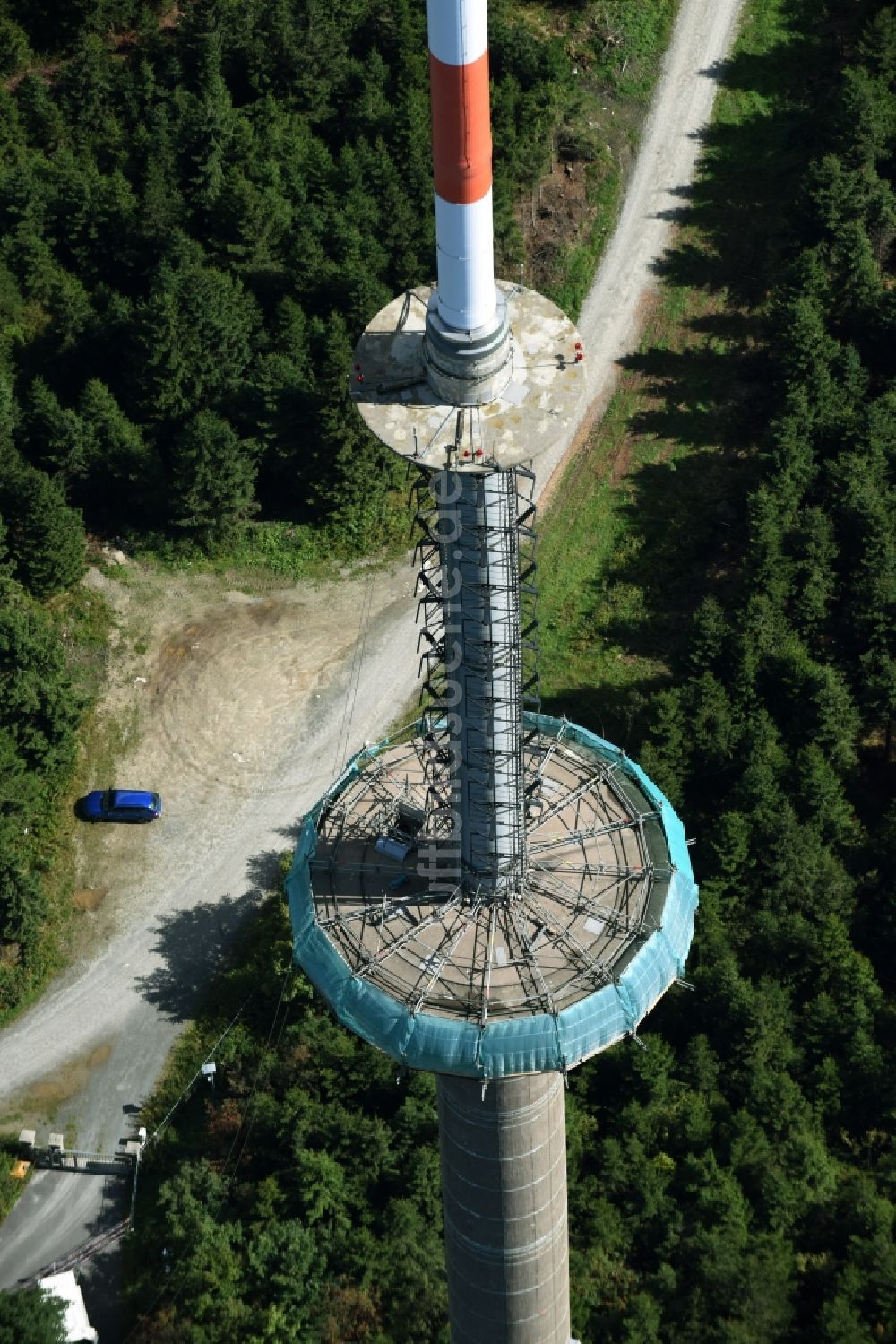 Luftaufnahme Bischofsgrün - Antennen- Sendeturm und Funkmast Sender Ochsenkopf in Bischofsgrün im Bundesland Bayern