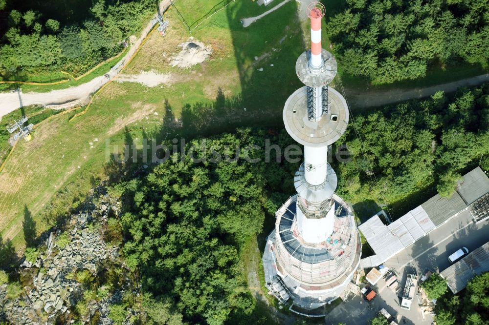 Luftaufnahme Bischofsgrüner Forst - Antennen- Sendeturm und Funkmast Sender Ochsenkopf in Bischofsgrün im Bundesland Bayern