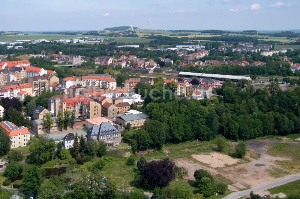 Löbau von oben - Arbeiten auf dem Gelände der Landesgartenschau in Löbau im Bundesland Sachsen