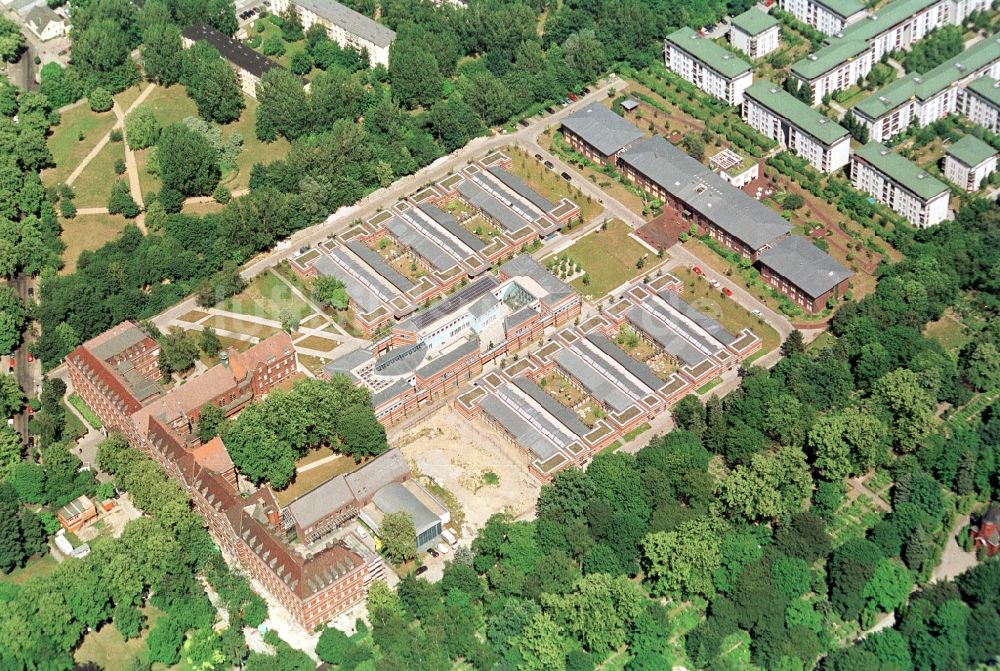 Berlin aus der Vogelperspektive: Areal des Alexianer St. Joseph Krankenhaus in Berlin-Weißensee