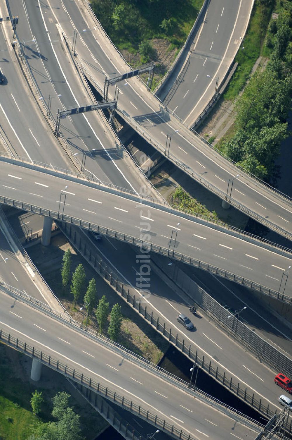 Luftbild Berlin - Areal des Autobahndreieck der A100 / A113 Berlin