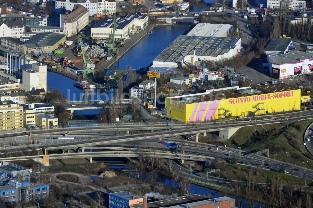 Luftbild Berlin - Areal des Autobahndreieck der Stadtautobahn A100 / A113 Berlin