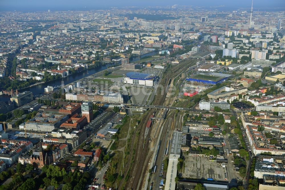 Berlin von oben - Areal des S-Bahnhofes Warschauer Straße in Berlin vor der geplanten Modernisierung