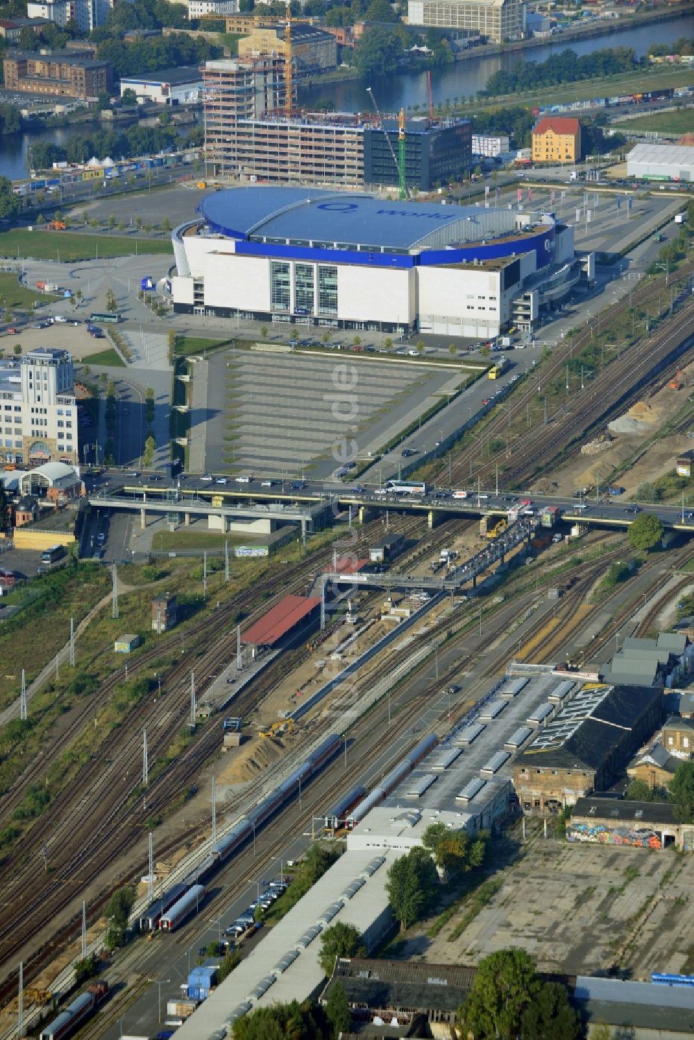 Luftbild Berlin - Areal des S-Bahnhofes Warschauer Straße in Berlin vor der geplanten Modernisierung