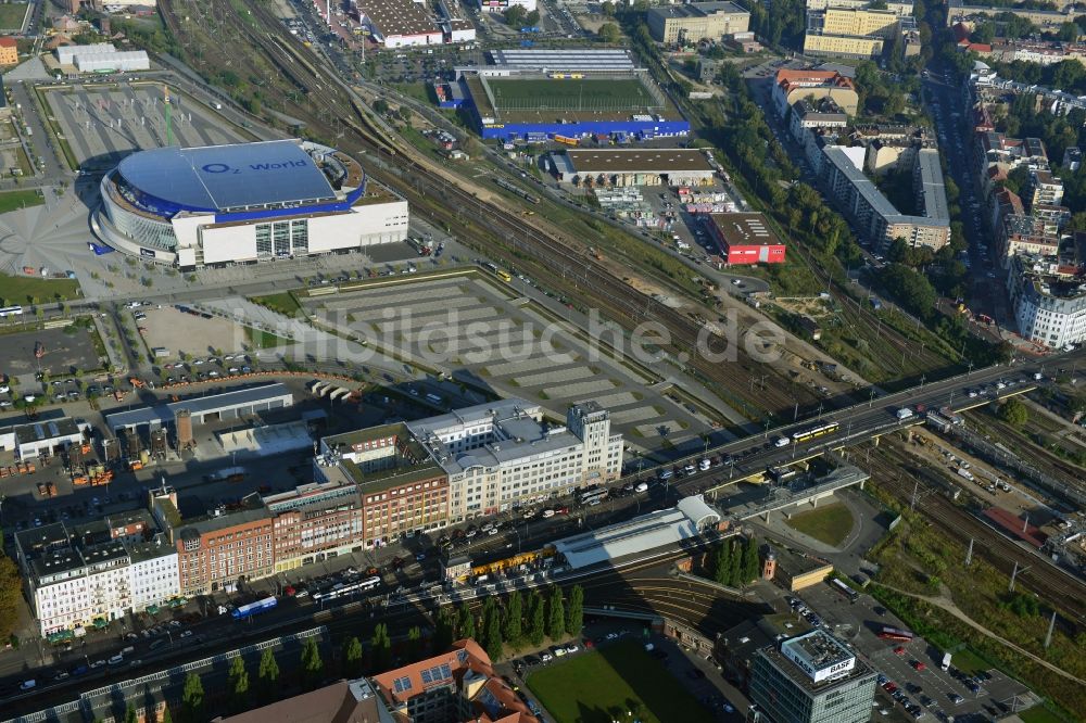 Berlin aus der Vogelperspektive: Areal des S-Bahnhofes Warschauer Straße in Berlin vor der geplanten Modernisierung