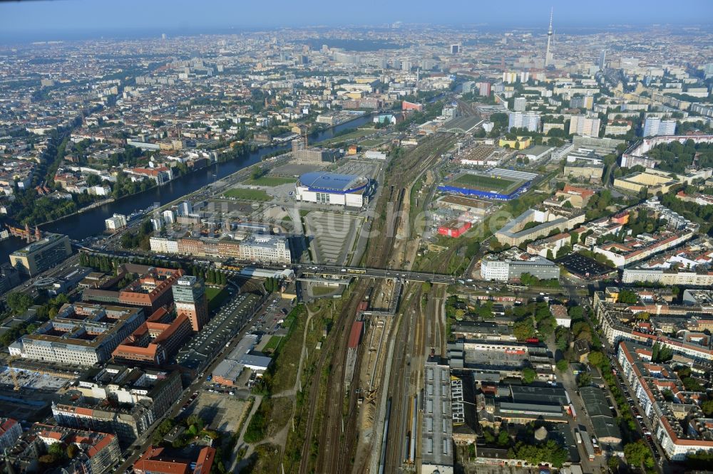 Berlin von oben - Areal des S-Bahnhofes Warschauer Straße in Berlin vor der geplanten Modernisierung