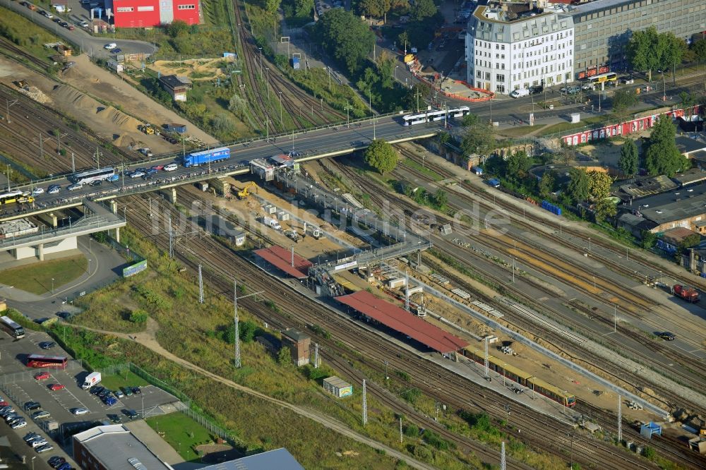 Berlin von oben - Areal des S-Bahnhofes Warschauer Straße in Berlin vor der geplanten Modernisierung