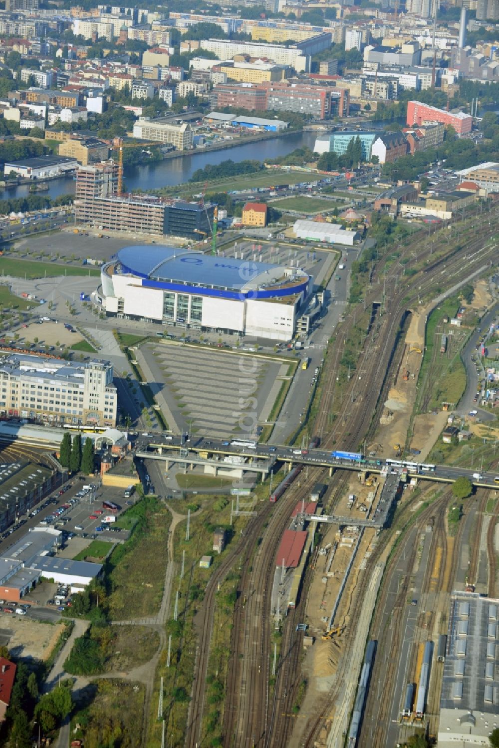 Luftaufnahme Berlin - Areal des S-Bahnhofes Warschauer Straße in Berlin vor der geplanten Modernisierung