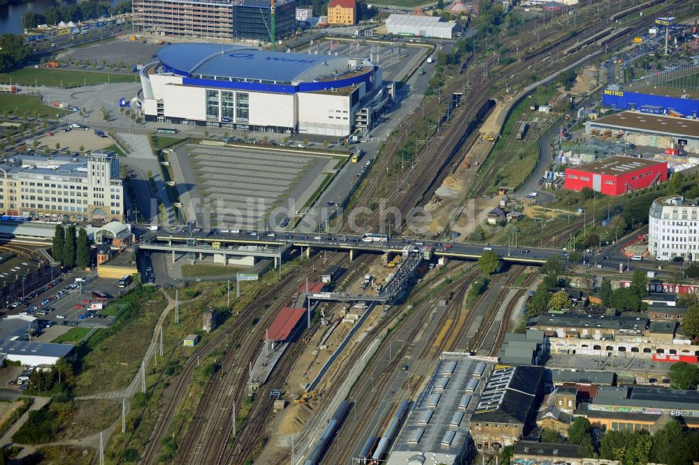 Berlin aus der Vogelperspektive: Areal des S-Bahnhofes Warschauer Straße in Berlin vor der geplanten Modernisierung