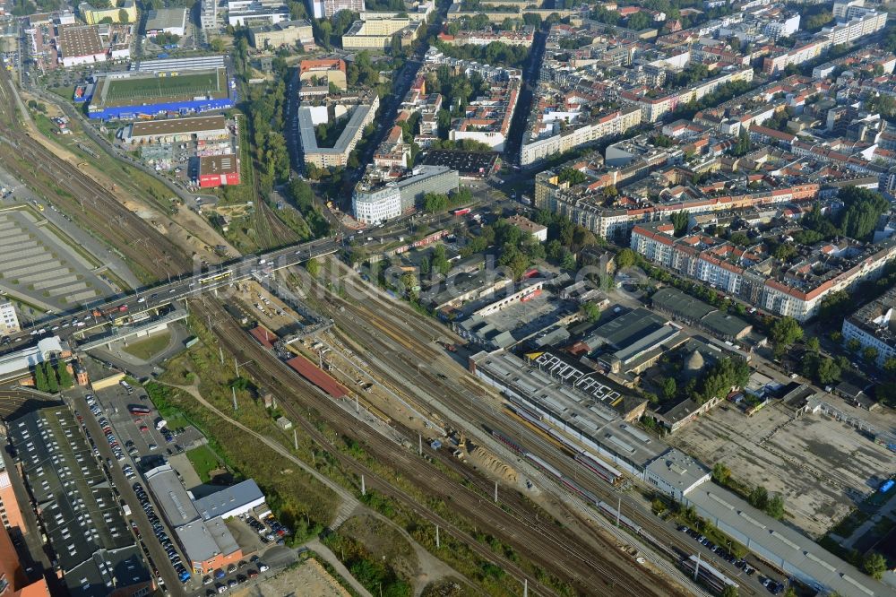 Berlin von oben - Areal des S-Bahnhofes Warschauer Straße in Berlin vor der geplanten Modernisierung