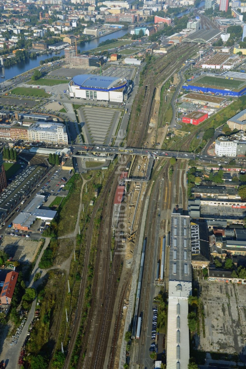 Luftbild Berlin - Areal des S-Bahnhofes Warschauer Straße in Berlin vor der geplanten Modernisierung